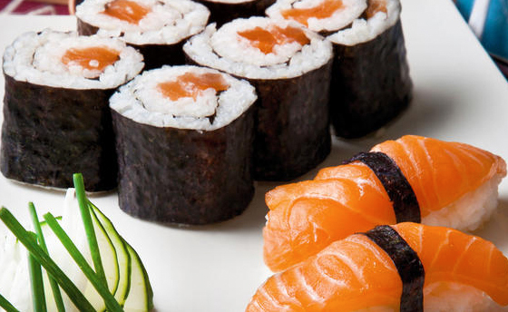 Sushi-de-Salmon-Noruego-fresco-_Hunger-culture
